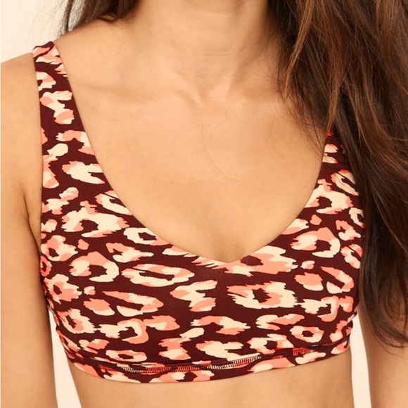 aerie Other - Aerie Goals Plunge neck sports bra Ladies size large
Maplewood print brown